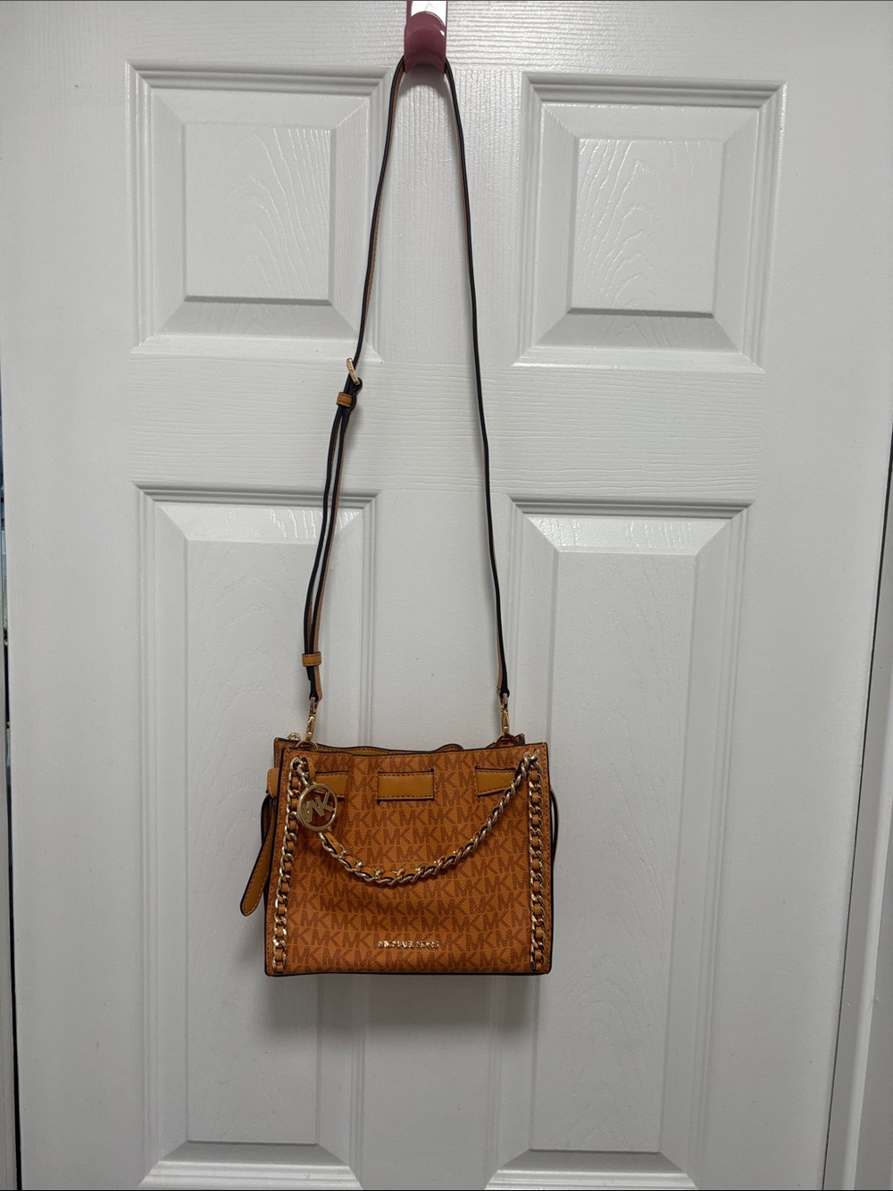 Michael Kors cider color MK Logo Chain-Trim Shoulder Bag - Picture 9 of 11